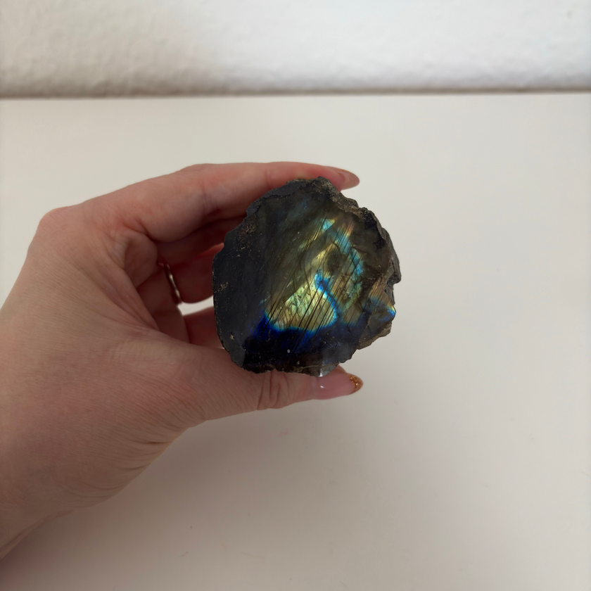 Labradorit Anschliff